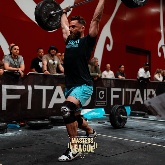 7mm Knee Sleeves vs Knee Wraps: Which One Should You Use for Squats? - Buff Roo Fitness